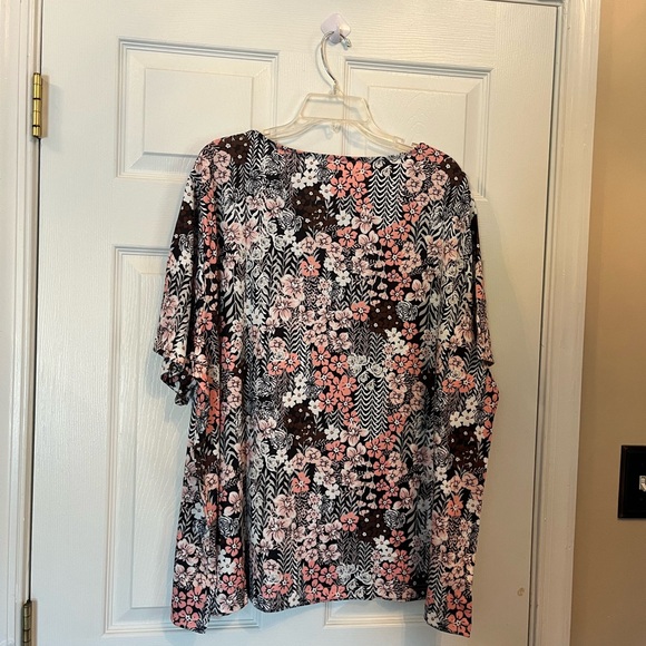 Women's Plus Size Floral Print Summer Vacation Top Loose/Relaxed Fit Top 18W 22W - Picture 4 of 8